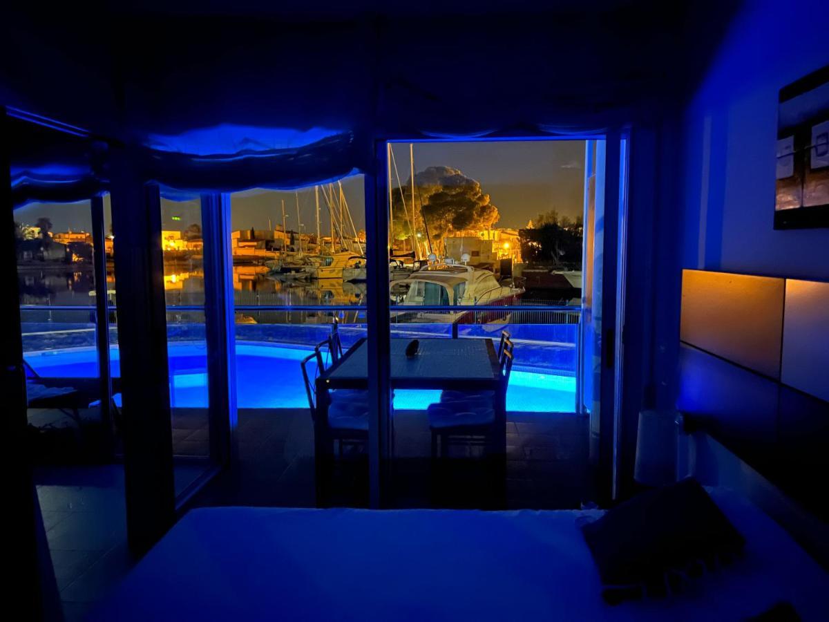 Blau Apartamento Frente A Los Canales Y Las Puestas De Sol De Rosas Exterior foto