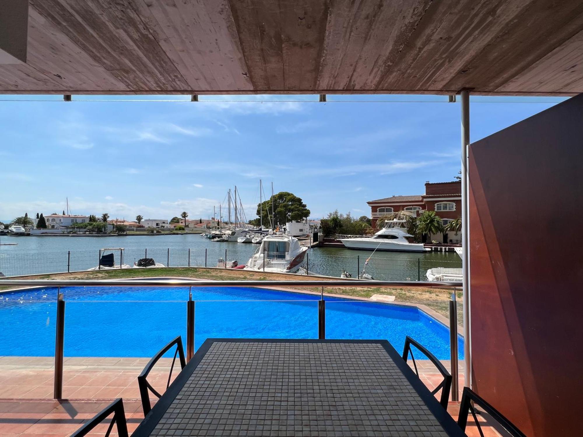 Blau Apartamento Frente A Los Canales Y Las Puestas De Sol De Rosas Exterior foto